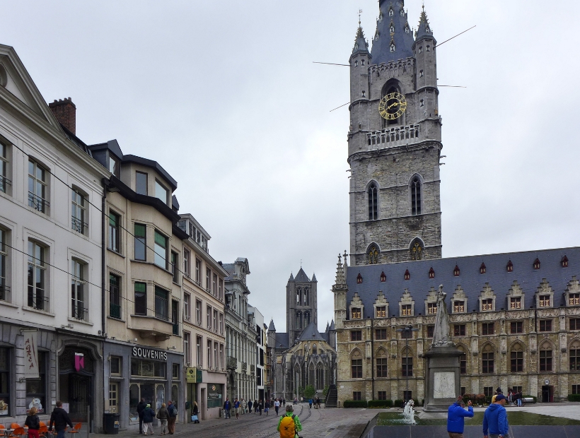 Belfried u. St. Niklas